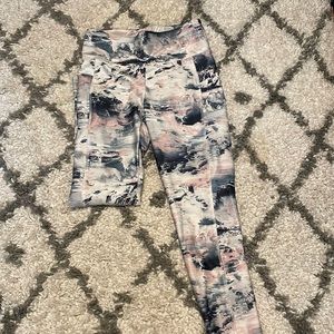 Bally total fitness leggings with pockets.